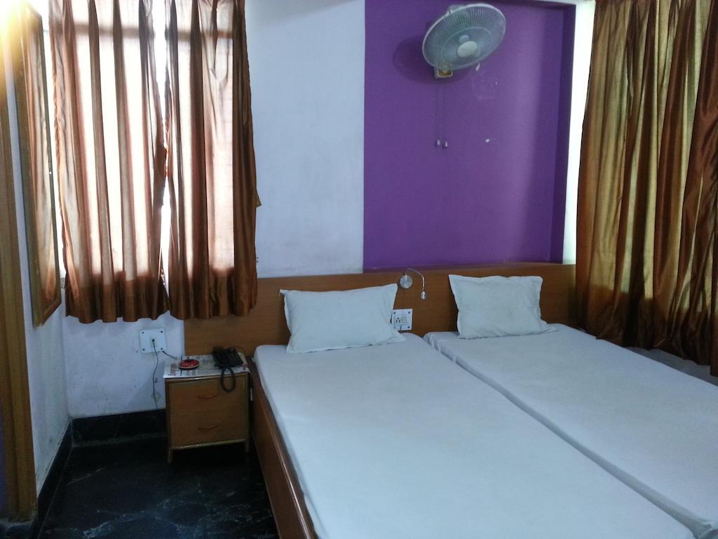 Hotel Marina Inn Dhanbād Oda fotoğraf
