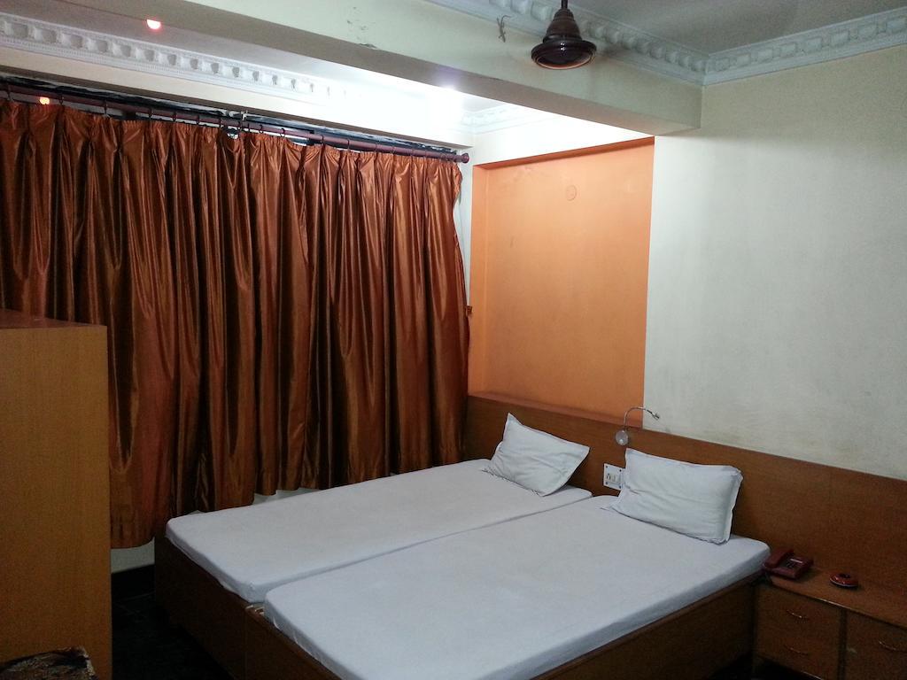 Hotel Marina Inn Dhanbād Oda fotoğraf